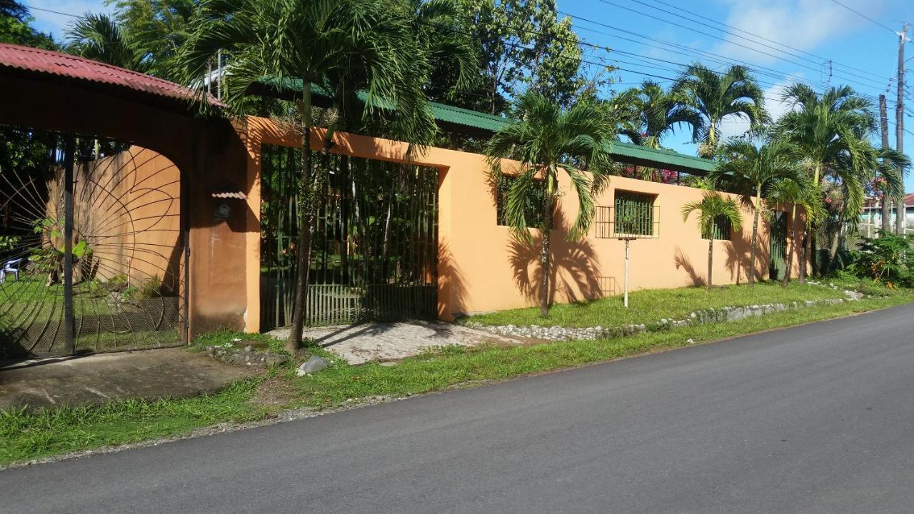 Embassy House Bed and Breakfast Puerto Jiménez Eksteriør billede